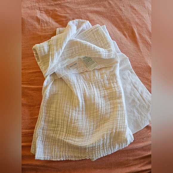 Aden and Anais Crib Skirt - Picture 1 of 1